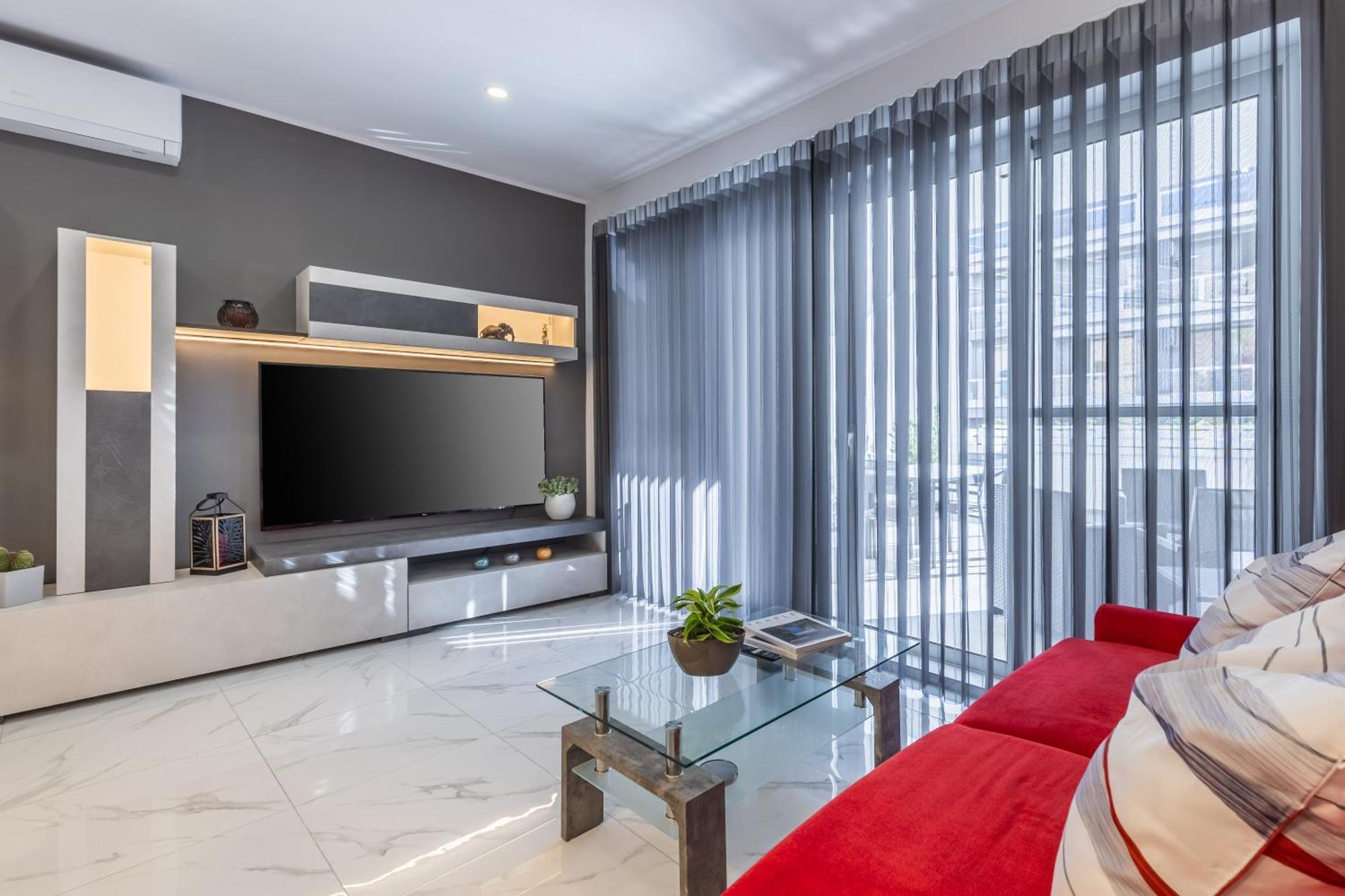 Urban Downtown Den In St Julians Apartment