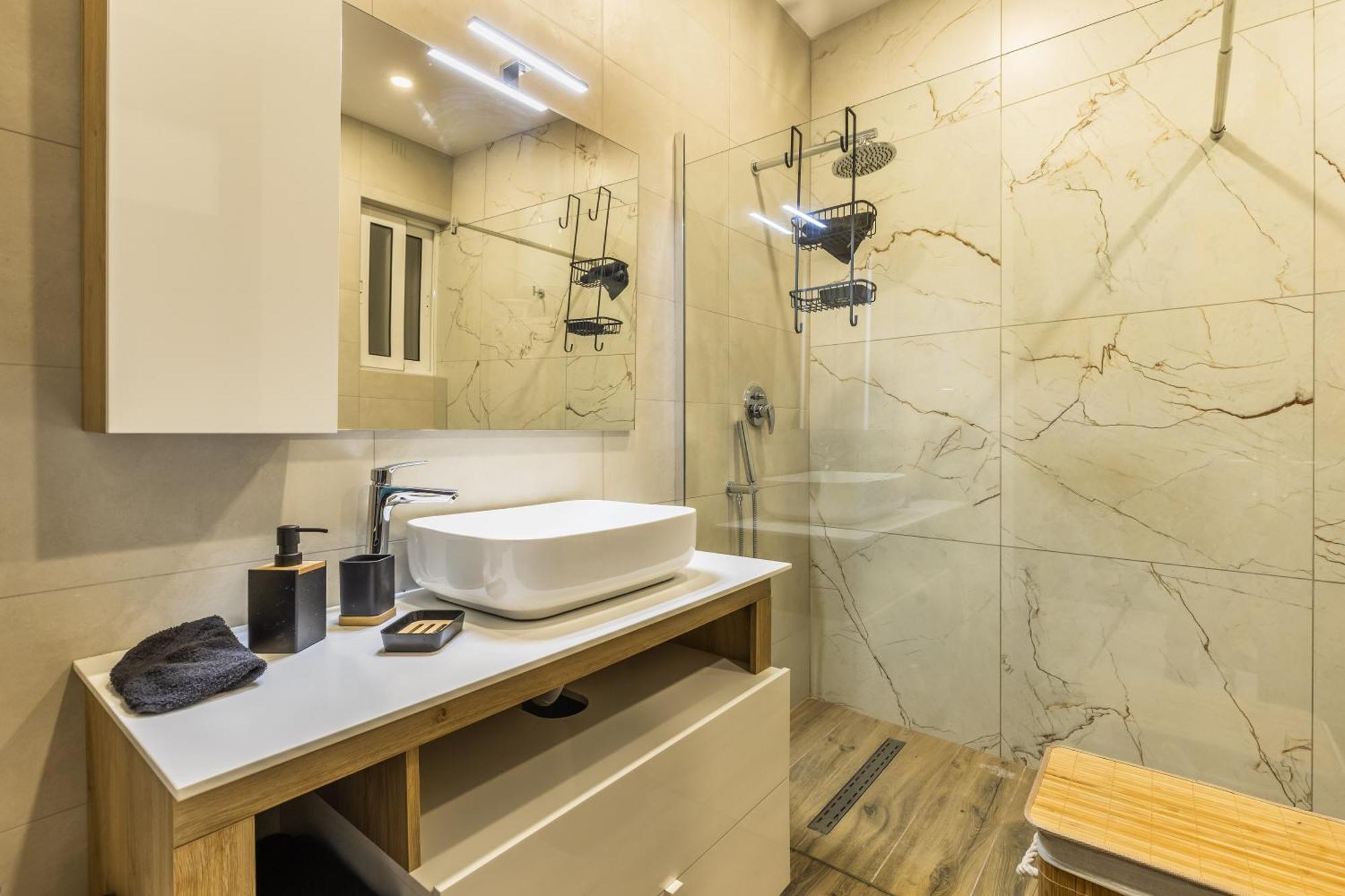 Urban Downtown Den In St Julians Apartment *